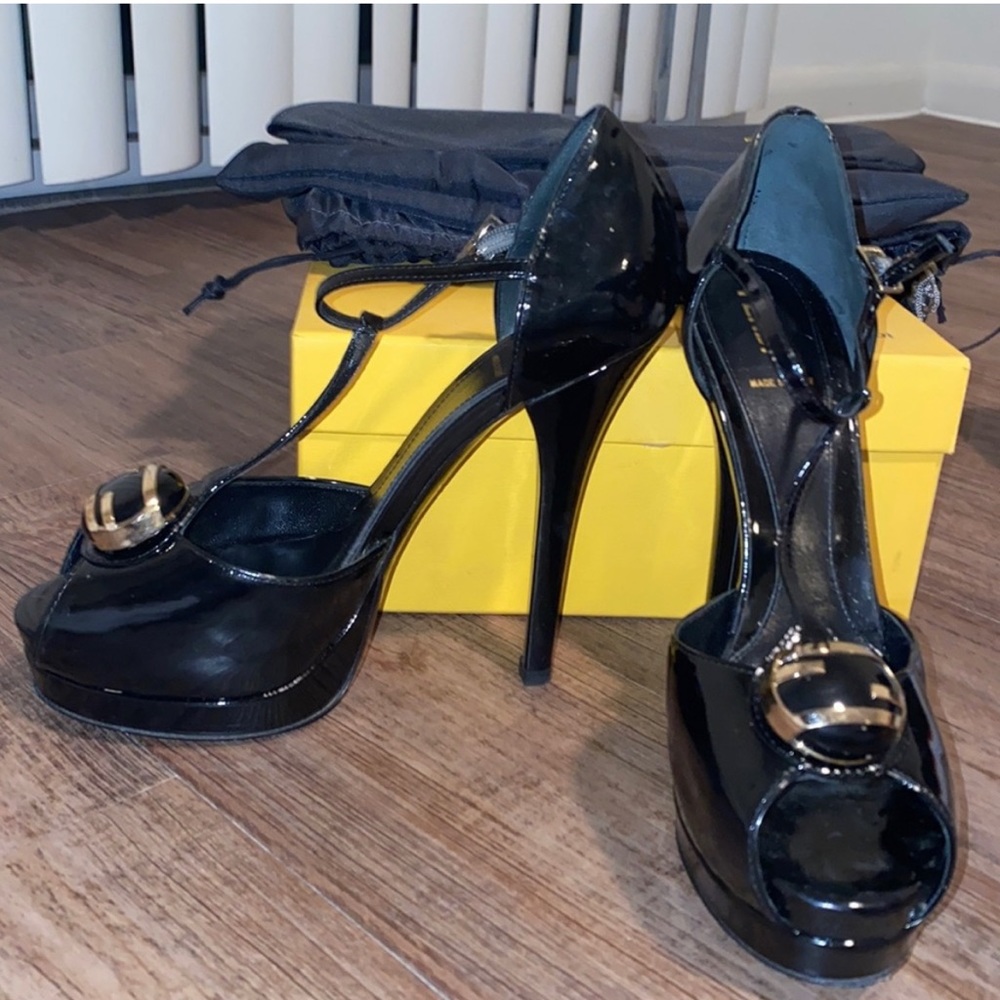 FENDI Size 9.5 Reposh.  Excellent condition.